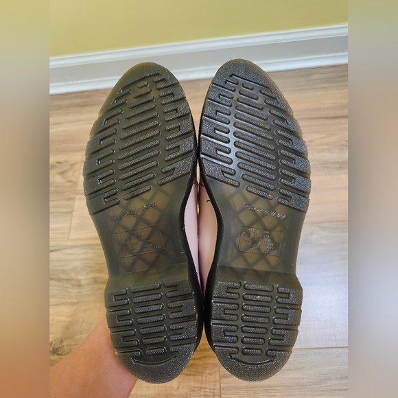 NEW DR. MARTENS ELPHIE II